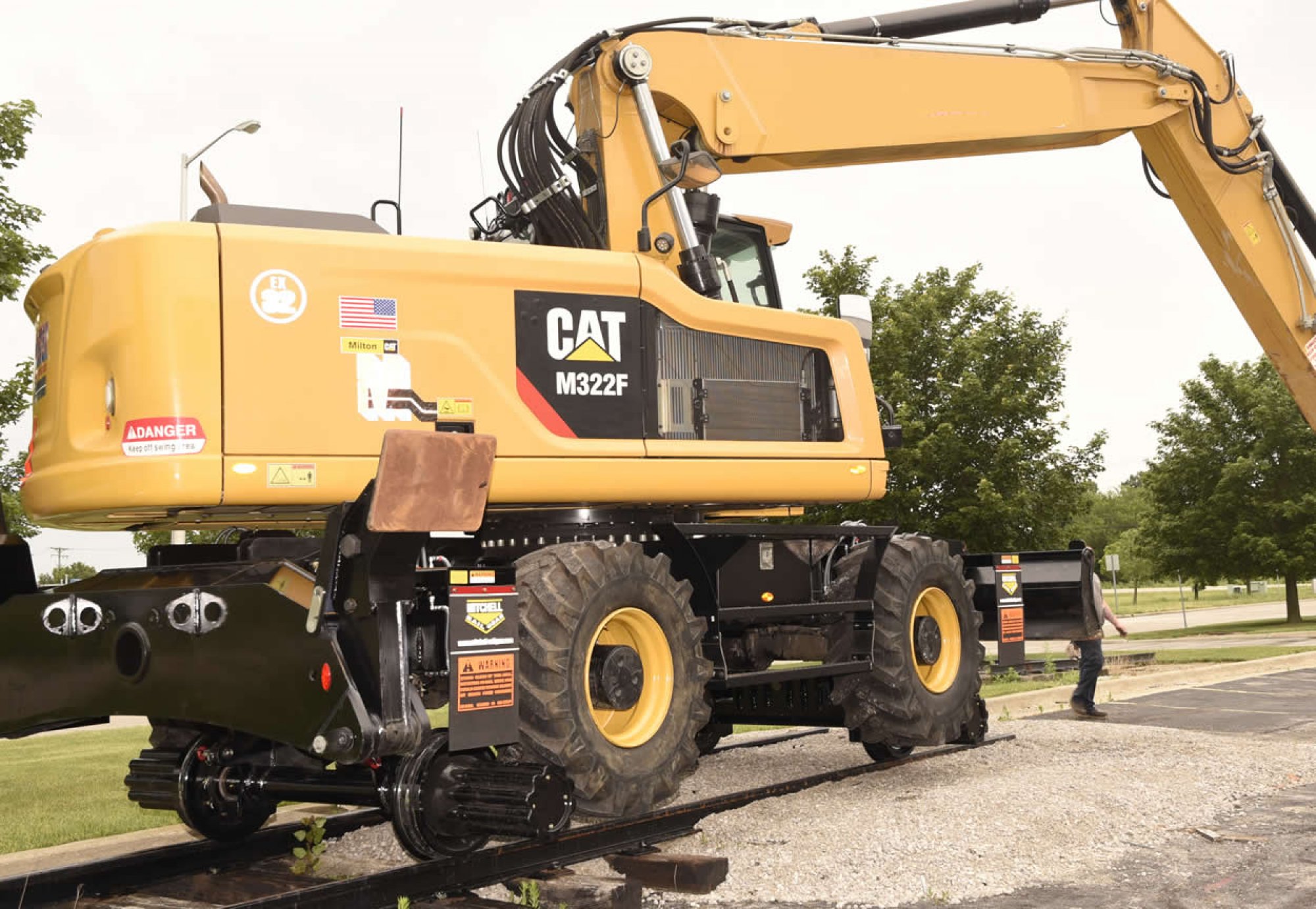 Cat M322 (22 Ton) Wheeled Excavator Friction Drive